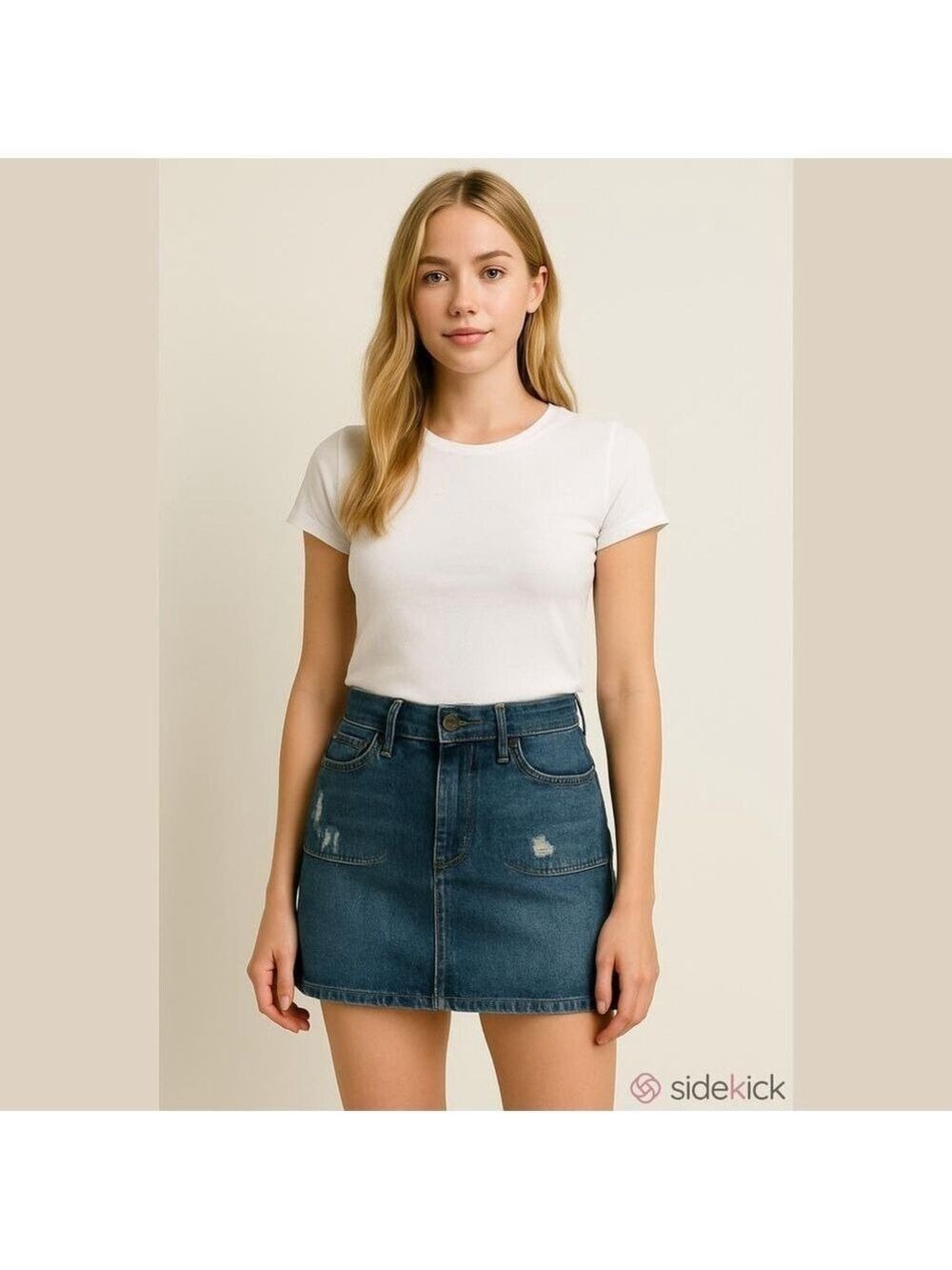 Old Navy Ultra  Distressed
Denim Skirt.
Excellent Condition
Size 2 Vintage - Picture 3 of 10